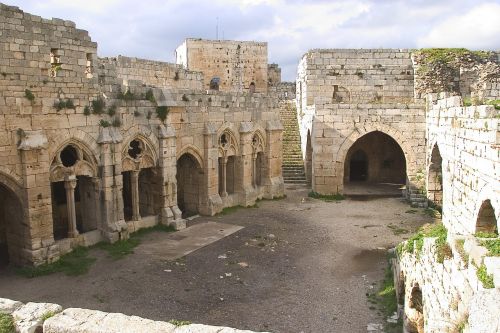 Kvarkas Iš Chevalierių, Kryžiuočiai, Sirija, Senoviniai Miestai