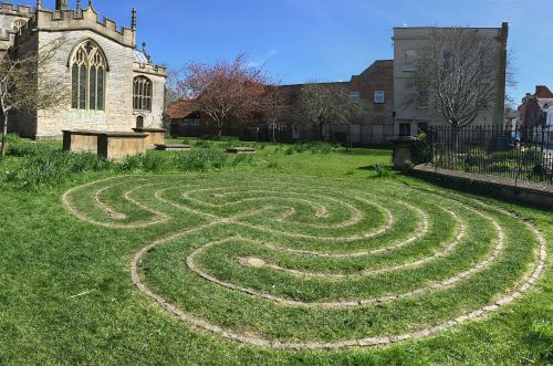 Labirintas, Glastonbury, Žolė