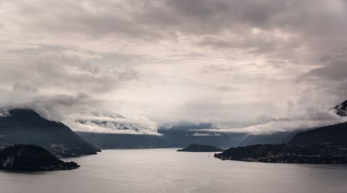 Ežeras, Italy, Kraštovaizdis, Gamta