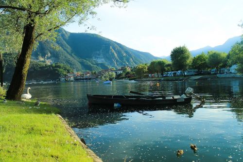 Ežeras, Boot, Italy