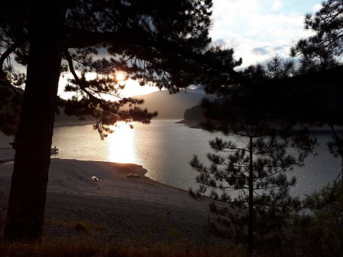Ežeras, Lago Ampollino, Silas