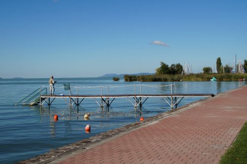 Ežeras, Balaton, Prieplauka, Pėsčiųjų Tiltas, Žvejys, Žvejyba, Žuvis, Mesti