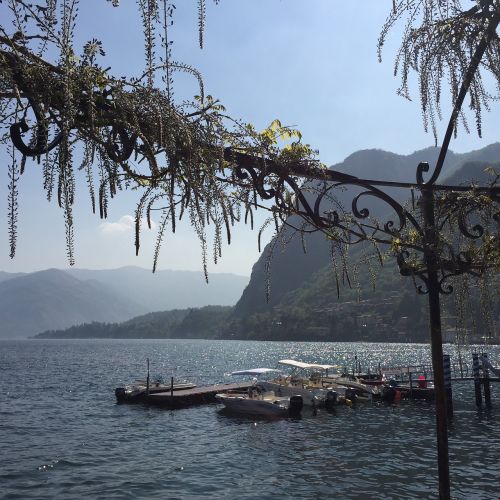 Ežero Como, Lombardija, Balandis