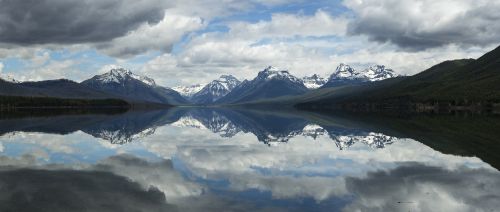 Ežeras Mcdonald, Kraštovaizdis, Atspindys, Vanduo, Kalnai, Ledynas Nacionalinis Parkas, Montana, Usa, Alpių, Gamta, Vaizdingas, Debesys, Sniegas, Smailės, Panorama