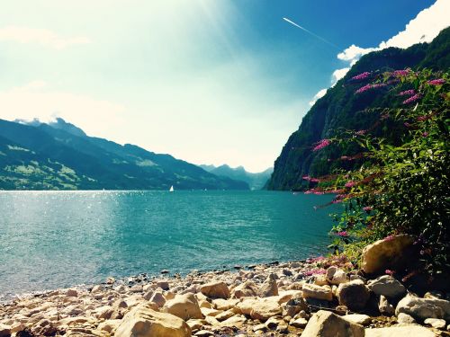 Ežeras Walen, Šveicarija, Turkis, Vanduo, Kalnai, Gamta, Atsipalaiduoti, Atsipalaidavimas, Akmenys, Vasara, Mėlynas, Dangus, Kraštovaizdis