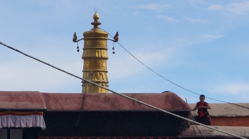 Lama, Shigatse, Šventykla