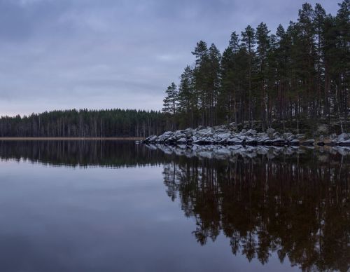 Kraštovaizdis, Ežeras, Suomių, Papludimys, Vanduo, Gamta, Gamtos Nuotrauka, Uolingas, Vaizdingas, Medis, Kranto Linija, Atspindys