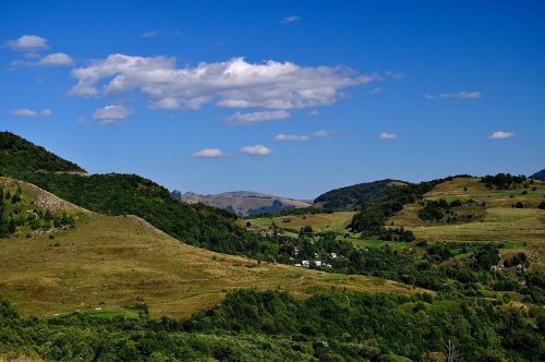 Kraštovaizdis, Kalnas, Gamta, Dangus, Lauke, Miškas, Vasara, Kelionė, Kalnas, Gražus, Žalias, Vaizdingas, Mėlynas, Grožis, Turizmas, Laukas, Kaimas, Žolė, Pieva, Debesis, Šalis, Kaimas, Žemė