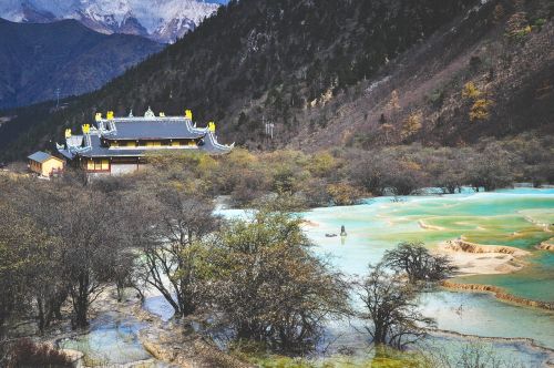 Kraštovaizdis, Gamta, Kalnai, Kalvos, Medžiai, Vanduo, Šventykla, Kultūra, Huan Long, Sichuanas, Kinija