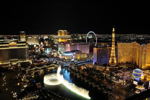 Las Vegasas, Azartiniai Lošimai, Žaidimai, Miestas, Naktinis Vaizdas, Spalvinga, Fontanų Šou