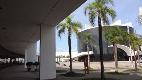 Lotynų Amerikiečių Paminklas, Architektūra, Oscar Niemeyer