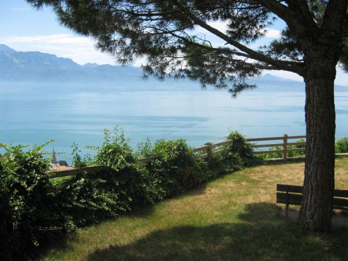 Lavaux, Ežero Geneva, Karnizas
