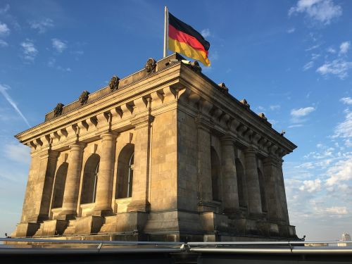 Teisinis Pastatas, Berlynas, Vokietija, Architektūra, Vėliava