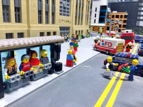 Lego, Žmonės, Miestas, Žaislas, Asmuo, Vaikas, Vaikystę, Mielas, Mažai, Gyvenimo Būdas, Laisvalaikis, Linksma, Miestas, Grupė, Jaunas, Draugai, Gatvė, Ugniagesių Mašina, Autobusų Stotelė