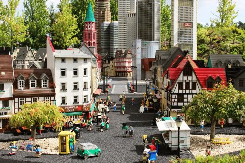 Lego, Legolandas, Statyti, Žaisti, Žaislai, Vaikai, Lego Blokai, Statybiniai Blokai, Teminis Parkas, Miesto, Namai, Iš Arti