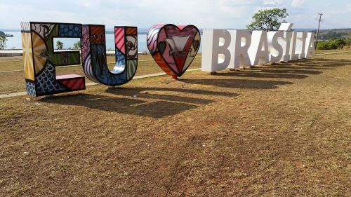 Raidės,  Aš Myliu Braziliją,  Meilės Deklaracija,  Don Bosco Koplyčia