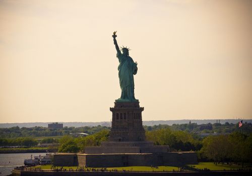 Laisvė, Laisvė, Niujorkas, Statula, Nepriklausomumas