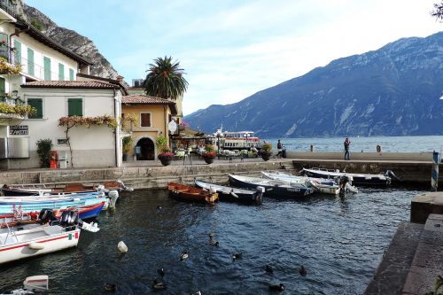 Limone,  Garda,  Uostas,  Vandenys,  Be Honoraro Mokesčio