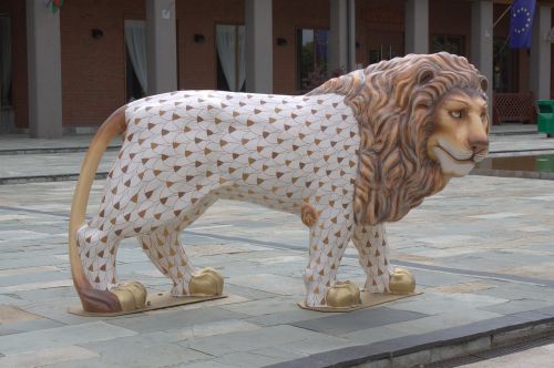 Liūtas, Porcelianas, Muziejus, Vengrija