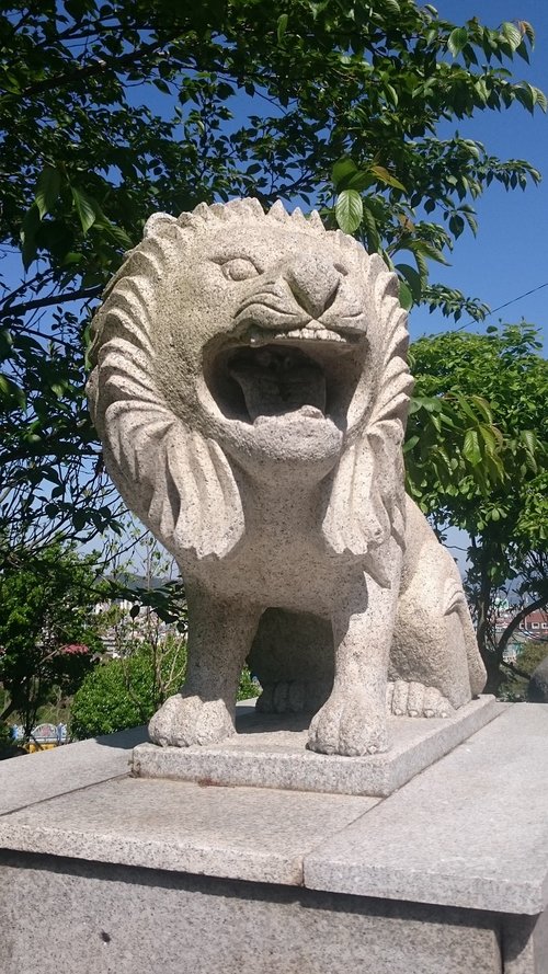 Liūtas,  Statula,  Akmuo