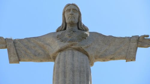 Lisbonas, Krikščionis, Statula
