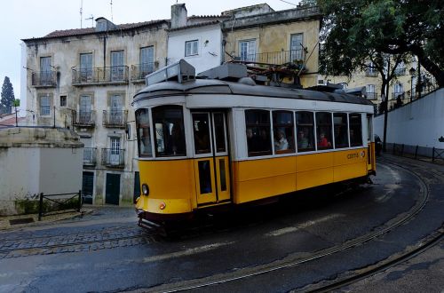 Lisbonas, Tramvajus, Geltona, Kapitalas, Portugal, Transportas, Traukinys, Vagonas, Keliautojai, Turistai, Turizmas, Miestas, Rajonas