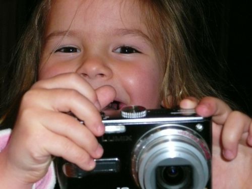 Mažai, Mergaitė, Fotoaparatas, Linksma, Veidas, Fotografas, Moteris, Vaikas, Asmuo, Techninis, Šypsosi