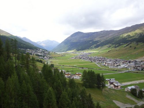 Livigno, Kraštovaizdis, Kalnai, Šventė