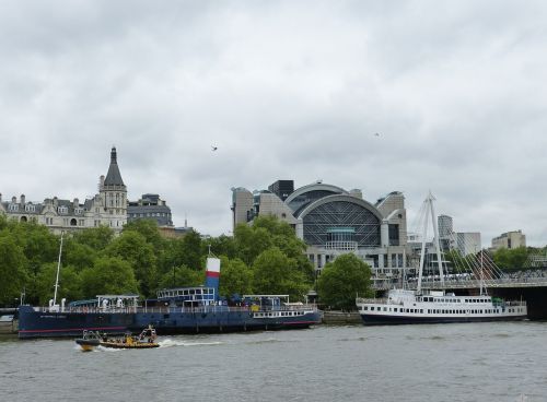Londonas,  Jungtinė Karalystė,  Anglija,  Istoriškai,  Kapitalas,  Temzės Upė,  Upė,  Pastatas,  Turizmas,  Architektūra,  Laivas,  Garlaivis,  Tiltas