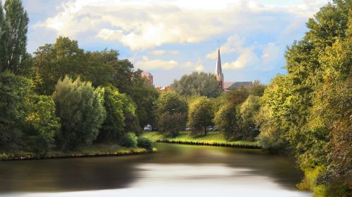 Lübeck, St Matthäi, Dangus, Medžiai, Kanalas, Debesys, Bažnyčia, Upė, Gamta, Tiltas, Mėlynas, Meno Kūriniai, Menas, Fotografijos Menas, Redagavimas, Filtravimo Būdai