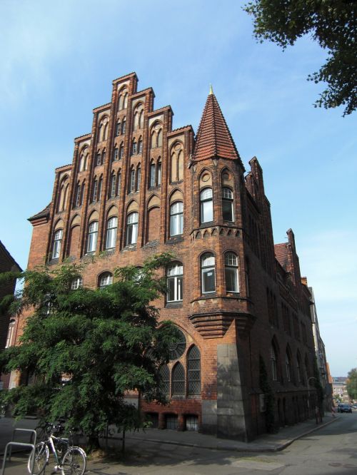 Lübeck, Liaudies Lygos, Senamiestis, Pastatas