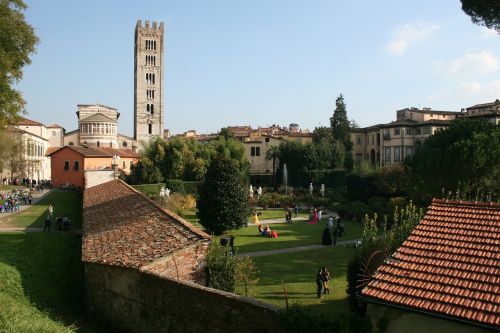 Lucca, Kraštovaizdis, Torre