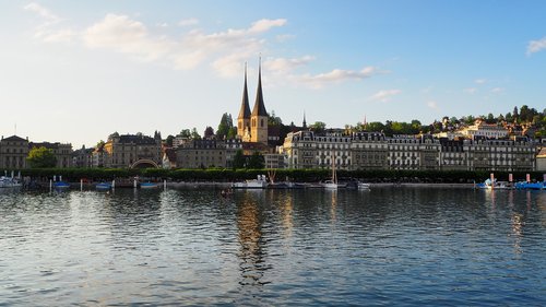 Liucernos,  Liucernos Ežeras Regionas,  Hofkirche,  Centro Regionas,  Šveicarija,  Viešbutis,  Bažnyčia