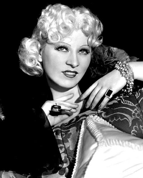 Mae West, Aktorė, Dainininkė, Dramaturgas, Scenaristas, Vaudevilis, Dvigubi Entenders, Bawdy, Prieštaringas, Etapas, Holivudas, Vintage, Retro, Piktograma