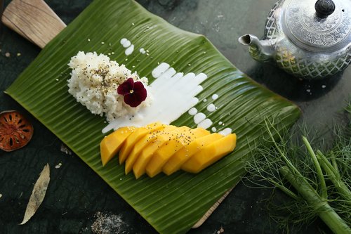 Mango Lipnūs Ryžiai,  Mango,  Thai Desertas,  Kokoso Pienas,  Bananų Lapų
