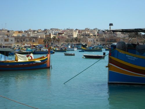 Marsaxlokk, Uostas, Luzzu, Uzzus, Malta, Spalvinga, Vaizdingas, Žvejybos Laivas, Žvejybos Laivai