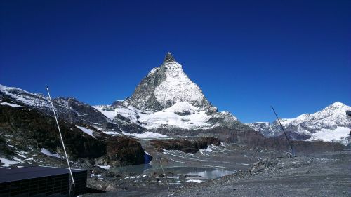 Matterhorn, Kraštovaizdis, Rokas