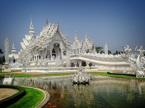 Priemonė, Wat Rong Khun, Chiang Rai Provincija, Tailandas