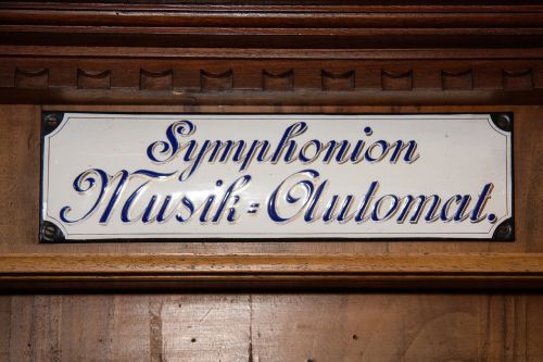 Mechaniniai Muzikos Instrumentai, Simfonija, Emalio Ženklas, Raidės, Art Nouveau Font, Savarankiškai Groti Muzikos Instrumentai, Senas, Senovinis, 1900