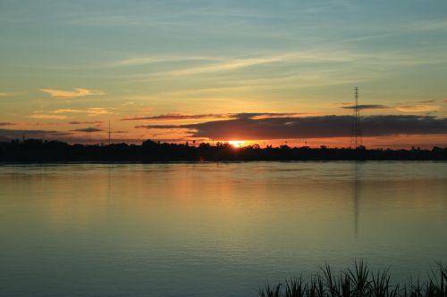 Mekong Upė, Saulės Kilimas, Saulė