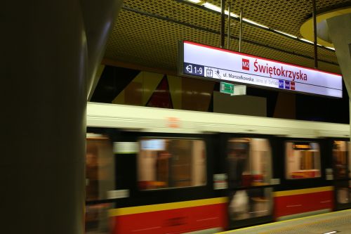 Metro, Varšuva, Świętokrzyska