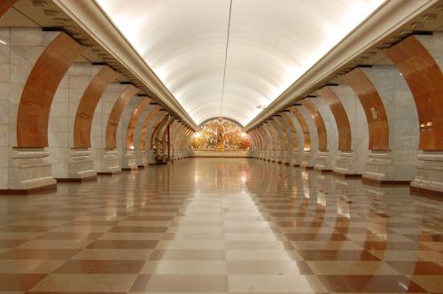 Metro, Moscow, Rusija, Po Žeme, Gremlinas