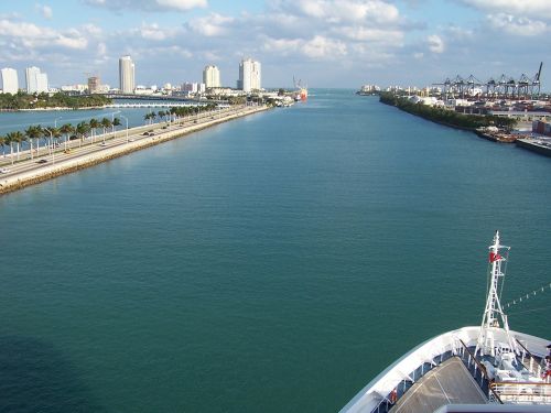 Miami, Kruizas, Laivas