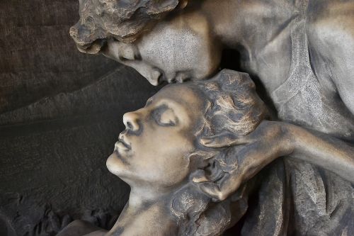 Milanas, Kapinės, Skulptūra, Monumentale