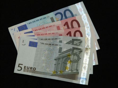 Pinigai, Banknotai, Sąskaitos, Euras, Vertė, Vertingas, Sumokėti, Popieriniai Pinigai, Atrodo