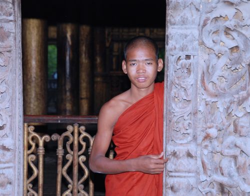 Vienuoliai, Burma, Šventykla, Mianmaras