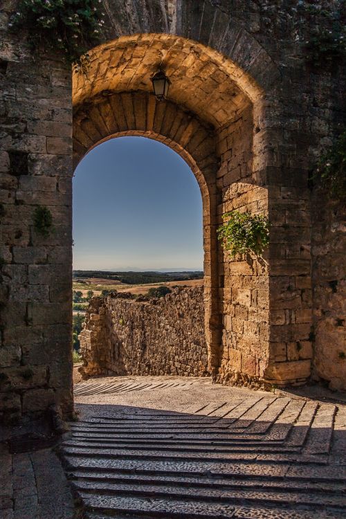 Monteriggioni, Toskana, Miesto Siena