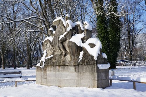 Paminklas, Parkas, Tuttlingen, Skulptūra, Statula, Figūra, Žiema, Menas, Vokietija, Arklys, Reiter, Važiuoti, Sniegas, Balta, Pilka