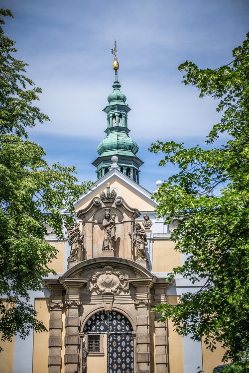 Paminklas,  Architektūra,  Bažnyčia