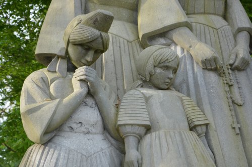 Paminklas Breton,  Skausmas Mergaičių Jūrininkas,  Pont L Abbé,  Bretanė